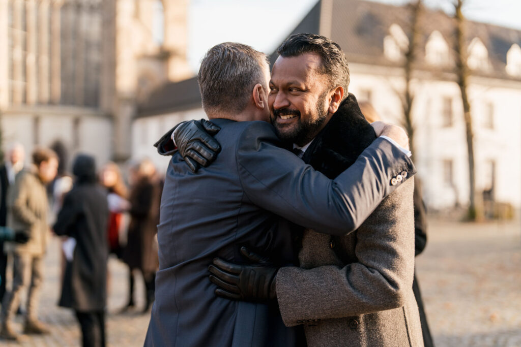 1416 bi oz hochzeit 122023BTC08437